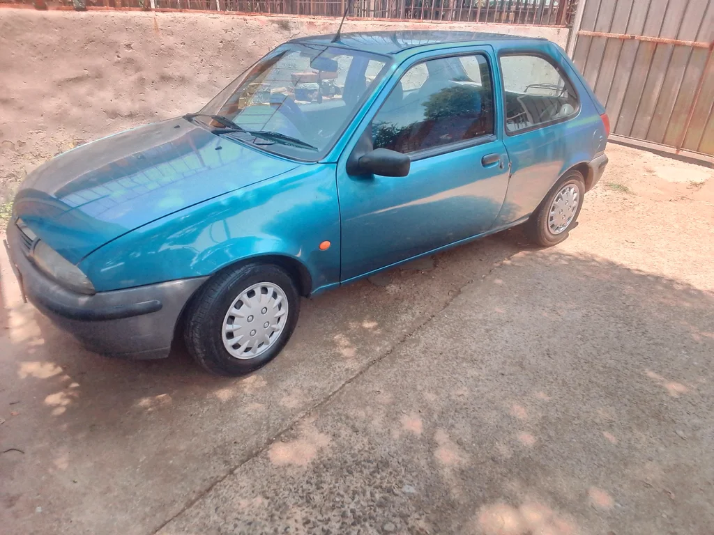 1999 Mazda 121 Hatchback